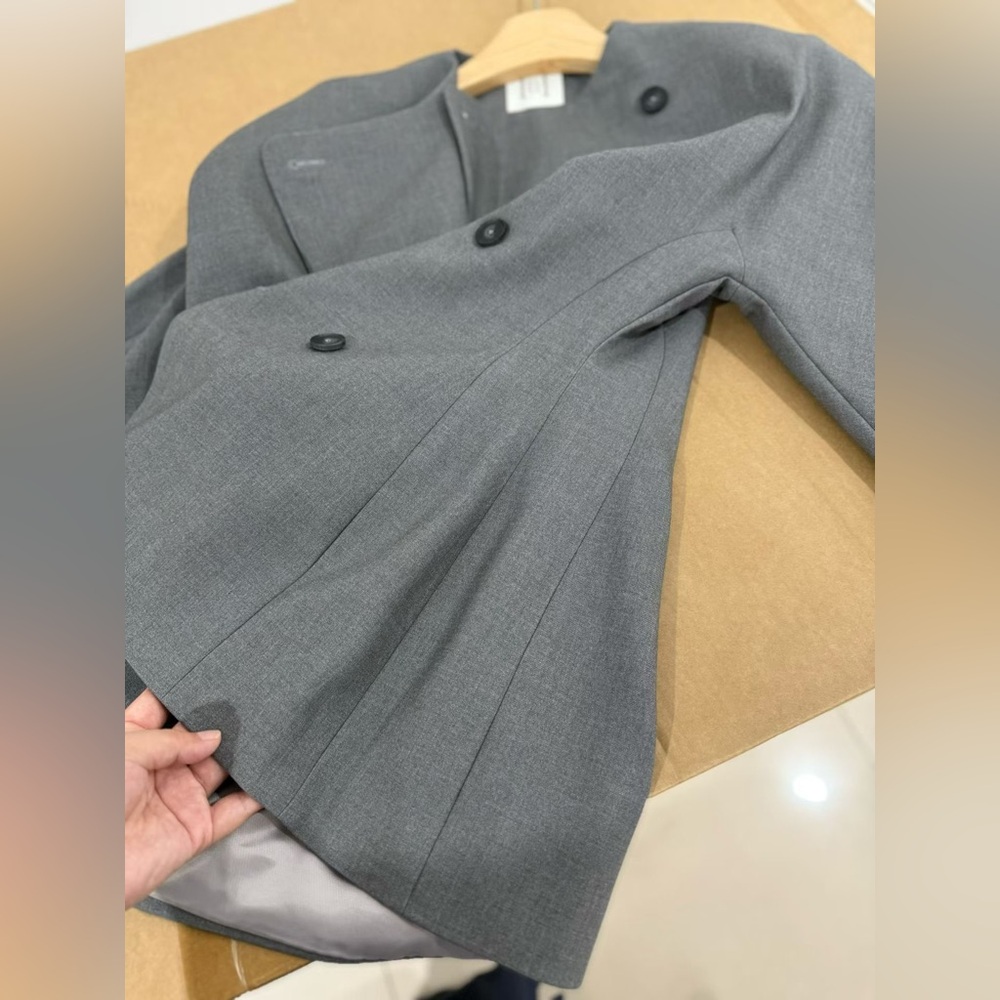 Helsa The Curvilinear Blazer in Charcoal 
Gray Double-Breasted Suit - Picture 11 of 11